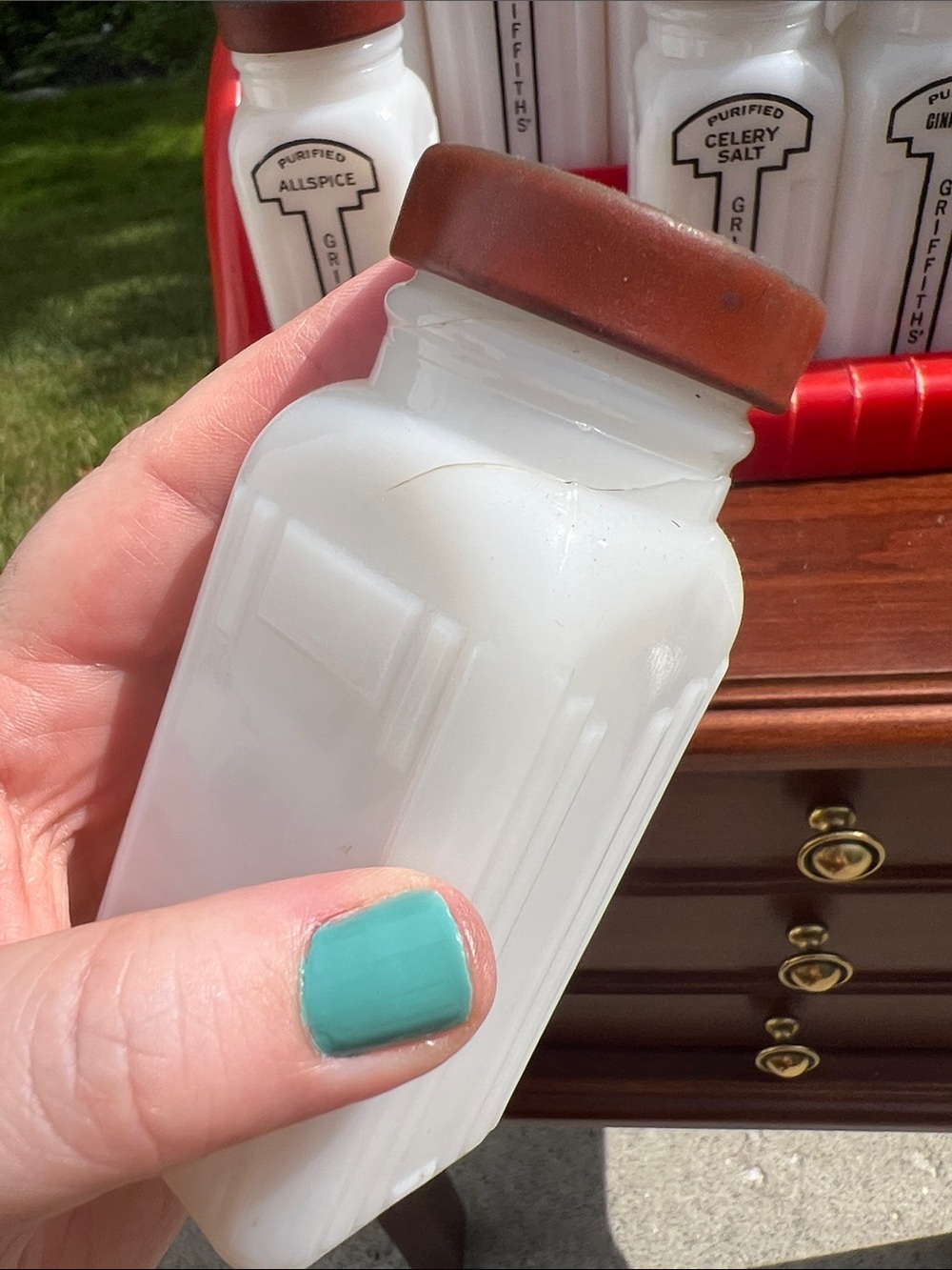 Vtg MCM Atomic Griffith's 12 Piece Milk Glass Spice Jar Set Red Rack Red Lid - Picture 11 of 15